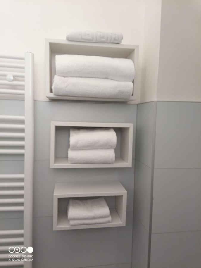 Civico 6 Apartment เปสเคียรา เดล การ์ดา ภายนอก รูปภาพ